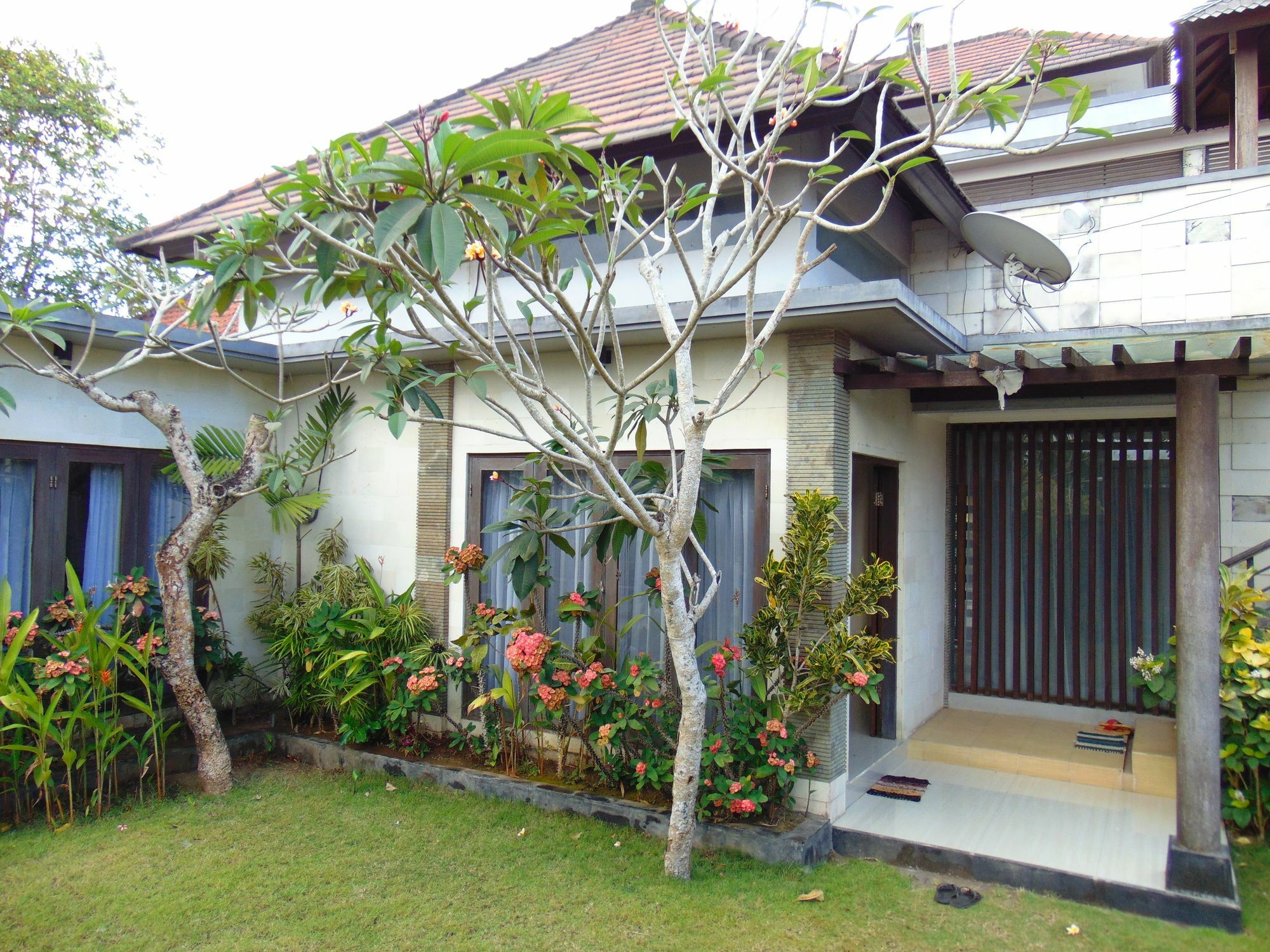 Baik Baik Homestay Pecatu Exterior foto